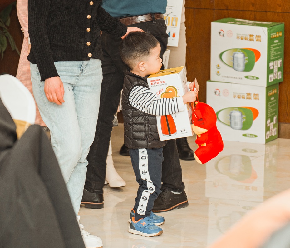 可愛(ài)的小盆友