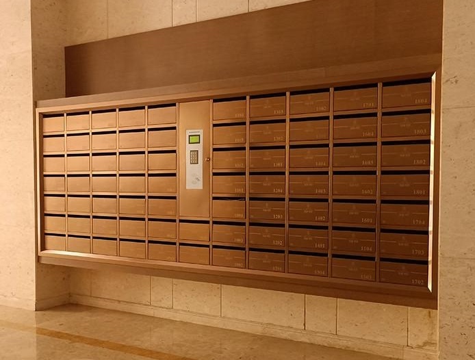 壁掛智能信報(bào)箱